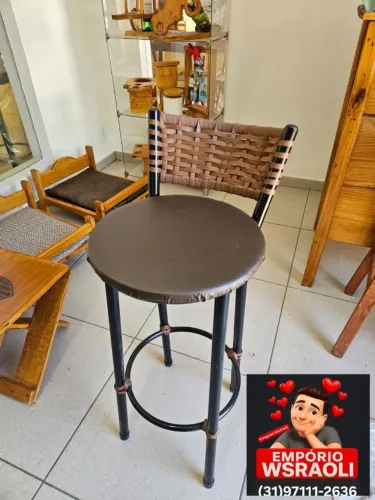 lindas banquetas altas encosto em junco 