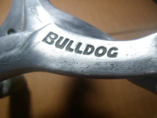 dia compe bulldog ferradura 