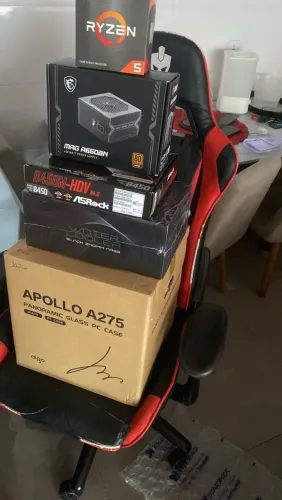 PC GAMER + CADEIRA GAMER
