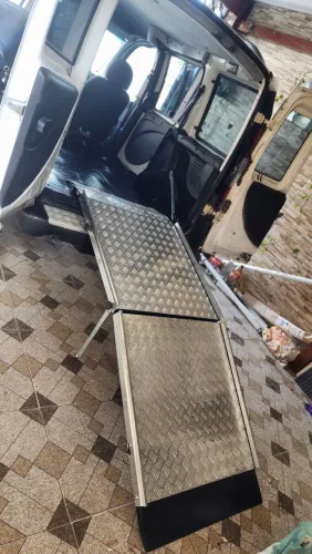 Rampa dobrável acessibilidade RFA 2000/800. Para cadeira motorizada, de rodas. Pouco uso.