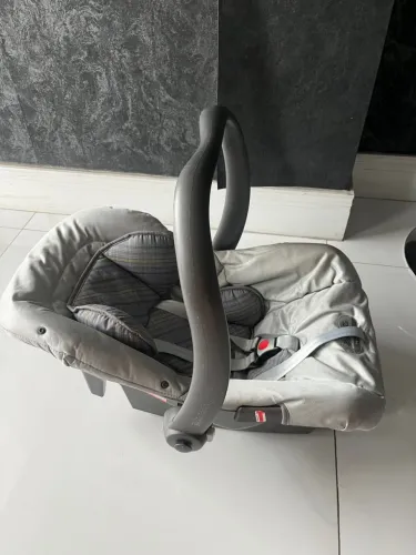 Bebê conforto- burigotto