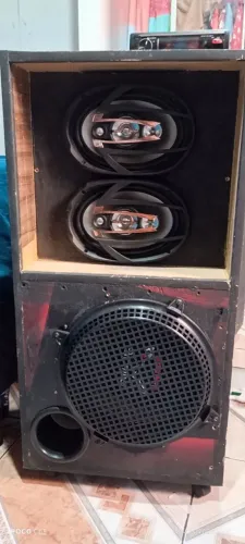 Caixa Bob bicho papão 600 rms novo 