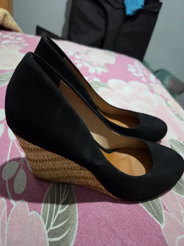 Sapato salto Anabela número 35