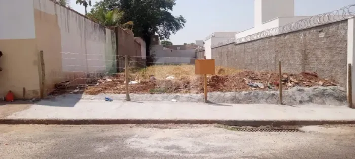 Terreno A Venda No Bairro Canaã
