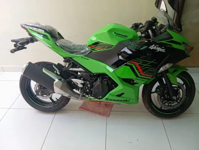 KAWASAKI NINJA KRT 400