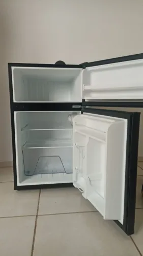 Frigobar Duplex Eos Efb140d 88 Litros Preto 220v