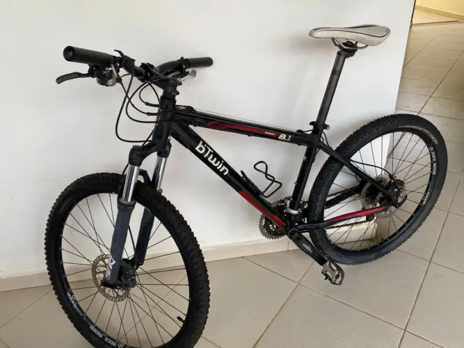 Bike btwin rider 8.1 aro 26 cambio shomano freio a disco