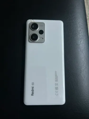 Vendo smartphone Xiaomi Redmi Note 12 Pro+ 5G com 256 GB de armazenamento interno