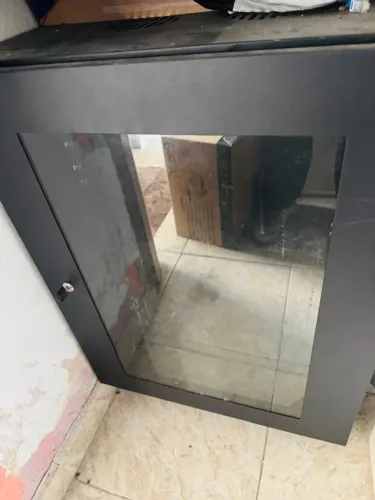 Rack De Rede E Áudio 24u Com Pés 570x505x730 Novo, Reguá inclusa, Kit coolers e chave.