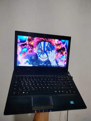 Notebook login i7 8 de ran 500 gb armazenamento 