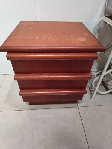 Cômoda de Madeira com 3 Gavetas