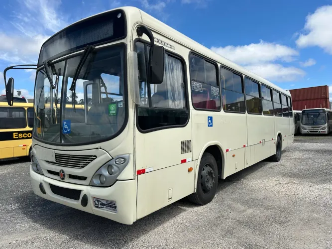Ônibus urbano Mercedes 