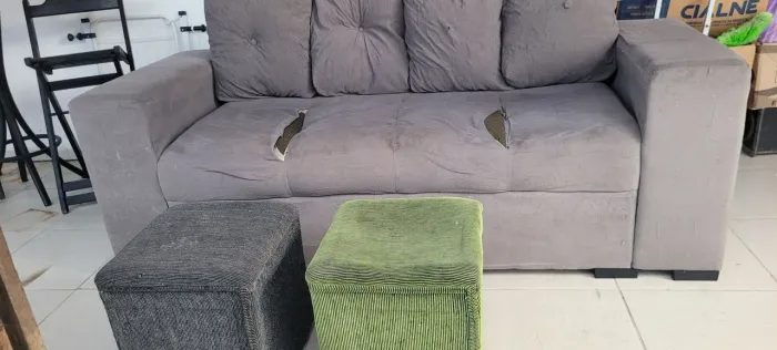Sofá com pufs para reformar 