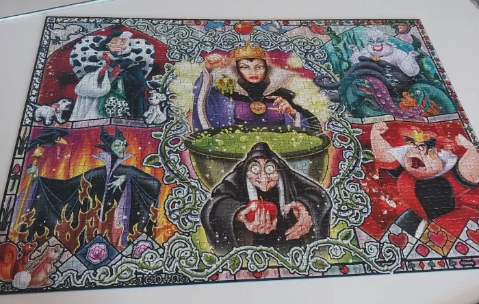 Puzzle Vilãs Disney Ravensburger 1000 peças!