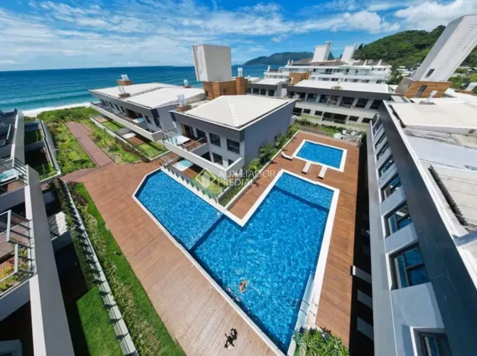 Pé na areia no Morro das Pedras - Apartamento 2 dormitórios em condomínio completo