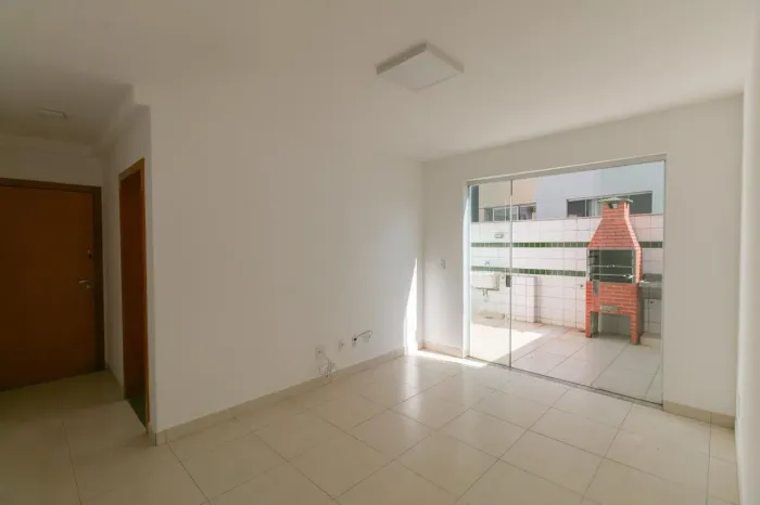 Apartamento à Venda - Manacás, 2 Quartos, 92 m2