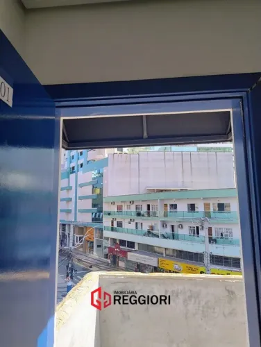 EXCELENTE LOCALIZAÇÃO SALA COM 64,23M²