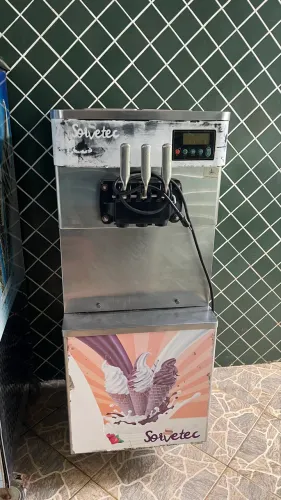 Máquina de sorvete- Italianinha e sorvetec