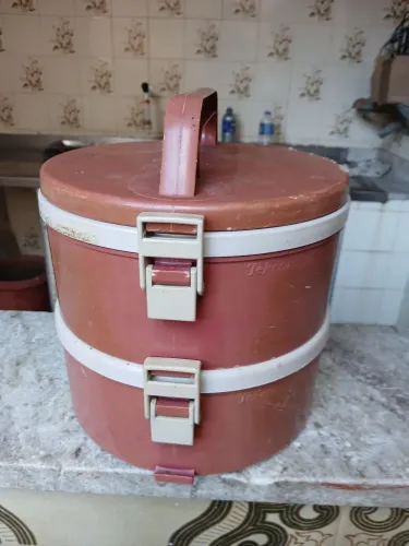 Vende-se Marmita para conservar seu alimento