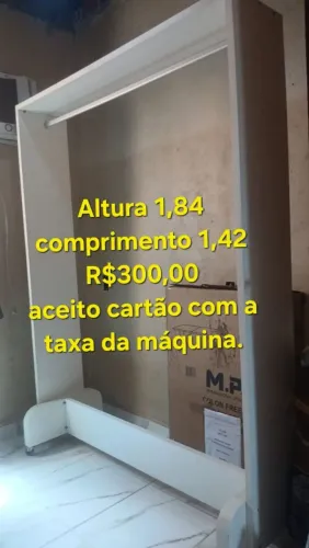 ARARA DE ROUPA