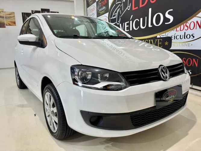 Volkswagen Fox 1.6 MI Total Flex 8V 5P 2013