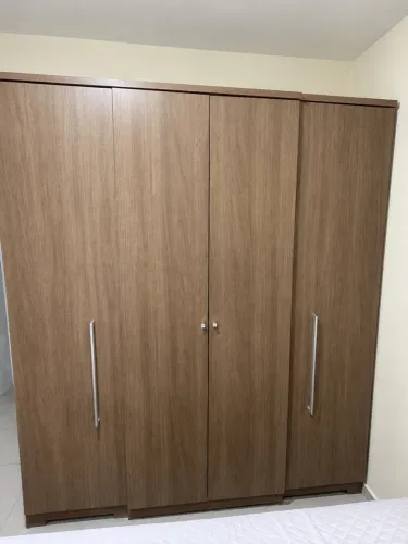 Guarda-Roupa Grande 4 Portas