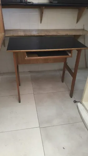 Mesa do professor de madeira 