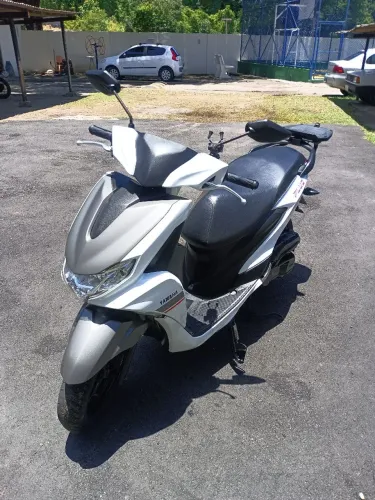Yamaha Fluo ABS 23/24 na garantia