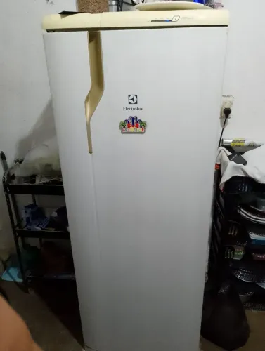 Venda de uma geladeira Eletrolux
