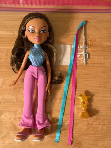 BRATZ PLAY SPORTZ YASMIN