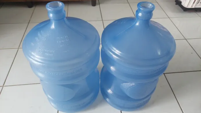 Galão de água 20L na validade VAZIO