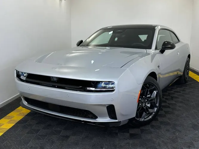 Dodge Charger R.7 R/T Hemi V8 Gasolina 4P AUT 2025