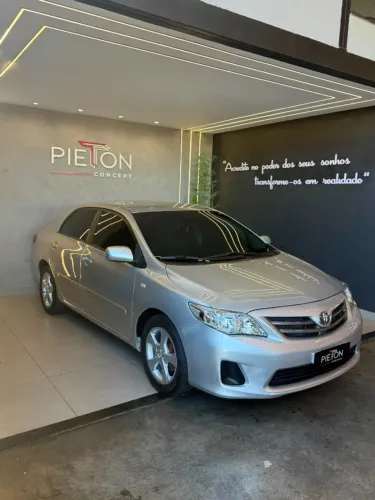 Toyota Corolla GLI 1.8 Flex 16V Aut. 2014