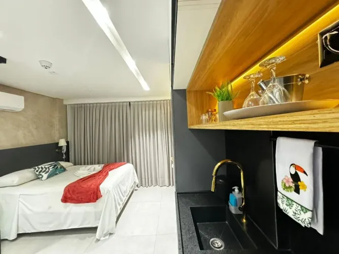 Loft moderno no Bessa, a 50m do mar, com suíte climatizada, coworking, piscina e segurança