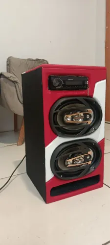 Vendo caixa de som Bob 6/9