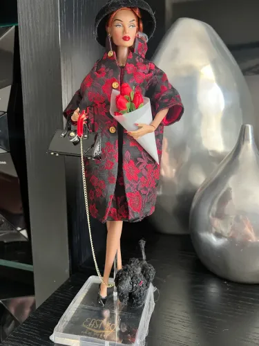 Boneca Integrity Toys 