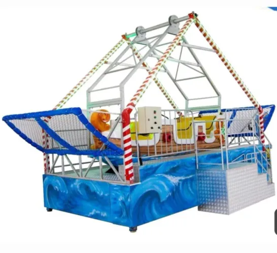 Barco viking para restaurante ou park