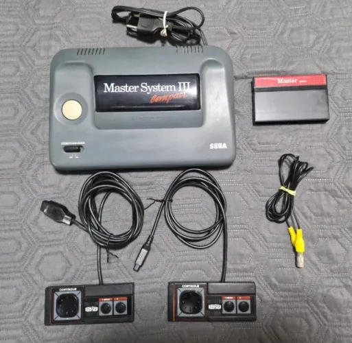 Master System 3 com Alex Kid na memoria. 