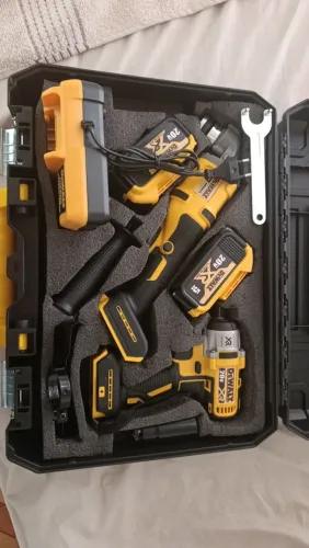 Vendo kit the Walt original,chave de impacto e Esmerilhadeira a bateria novo nunca usado 