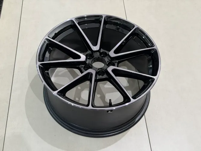 Jogo 4 Rodas Liga Leve 19? 8.5J 5x108 Diamond Cut