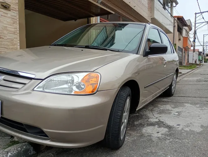 Honda Civic Sedan LX 1.7 16V 115cv Mec. 4P 2001