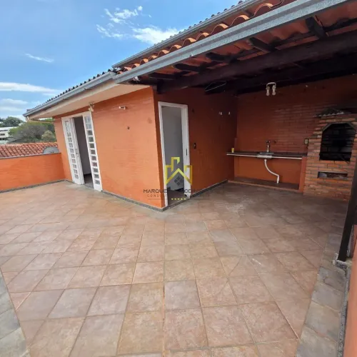 Espaçosa Casa em Condomínio no Bairro Jardim Atlântico - Vista Panorâmica para a Lagoa da