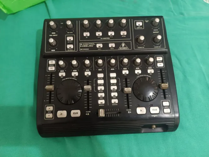 Controladora Dj Behringer