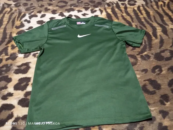 Camisa esportiva