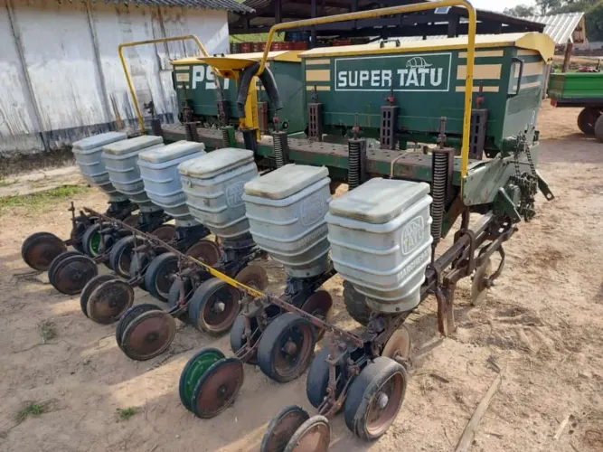 Plantadeira Tatu PST 2 - 6 linhas