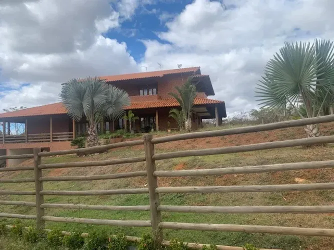 PROPRIEDADE RURAL ALTO PADRAO - 4,34 HECTARES 05 MINUTOS DE MONTES CLAROS