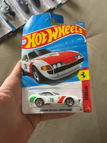 Hot Wheels Ferrari 365 GTB4 Competizione