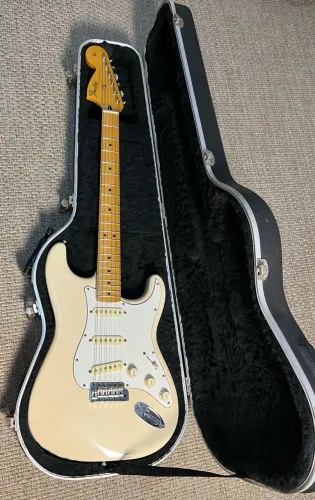 Fender Stratocaster Jimi Hendrix Authentic Signature MiM 2015 - Com case original