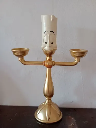 Personagem Disney Castiçal de ferro