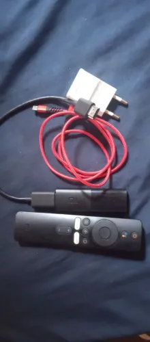 xiaomi mi tv stick 4K já vai com o primeiro mês de sinal gratuito *